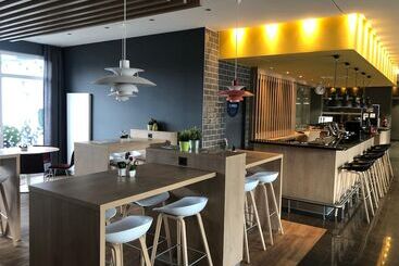 هتل Holiday Inn Express Frankfurt Messe, An Ihg