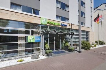 هتل Holiday Inn Express Frankfurt Messe, An Ihg