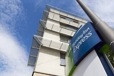هتل Holiday Inn Express Frankfurt Messe, An Ihg