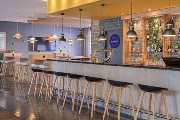 هتل Holiday Inn Express Frankfurt Messe, An Ihg