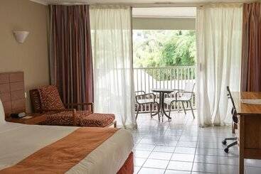 هتل Holiday Inn Port Moresby By Ihg