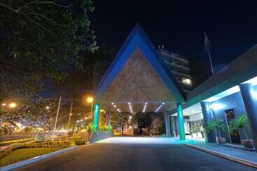 هتل Holiday Inn Port Moresby By Ihg