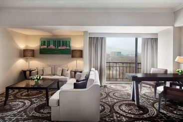 هتل Hyatt Regency Bishkek