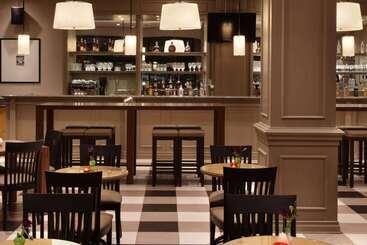 هتل Hyatt Regency Bishkek