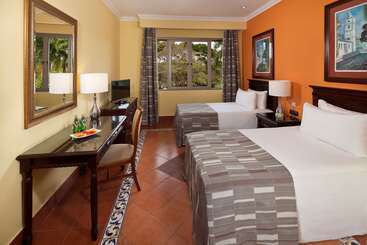هتل Melia Panama Canal