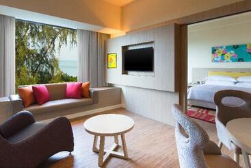 هتل Mercure Penang Beach
