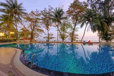 هتل Mercure Penang Beach