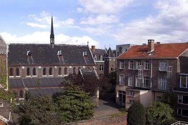 هتل Monasterium Poortackere