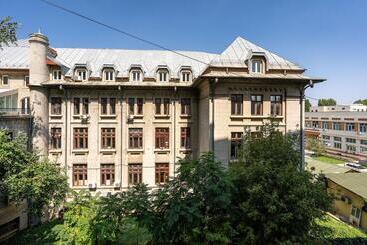 هتل Parliament
