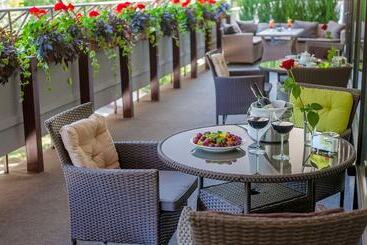 Premier Hotel Dnister