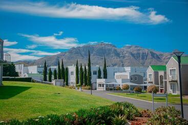 Protea Hotel By Marriott Stellenbosch & Conference Centre