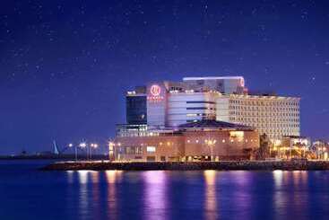 Отель Ramada Plaza By Wyndham Jeju Ocean Front