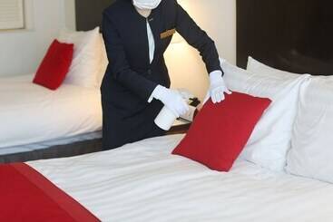 Отель Ramada Plaza By Wyndham Jeju Ocean Front