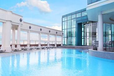 Отель Ramada Plaza By Wyndham Jeju Ocean Front