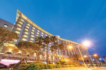 هتل Ramada Plaza By Wyndham Jeju Ocean Front