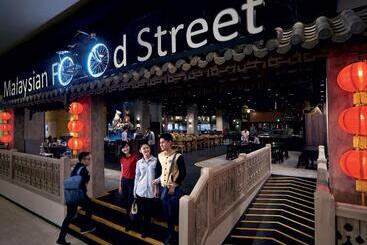 هتل Resorts World Genting  First World