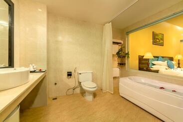 هتل River Beach Resort & Residences