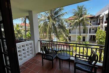 هتل River Beach Resort & Residences