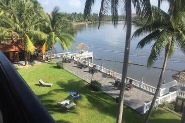 هتل River Beach Resort & Residences