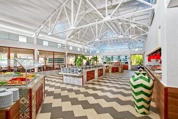 Grand Decameron Panama, A Trademark All Inclusive Resort