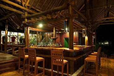 هتل Samburu Intrepids Tented Camp