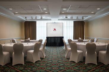 هتل St. Kitts Marriott Resort & The Royal Beach Casino