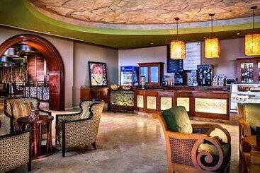 هتل St. Kitts Marriott Resort & The Royal Beach Casino