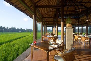 هتل Tanah Gajah, A Resort By Hadiprana