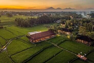 هتل Tanah Gajah, A Resort By Hadiprana