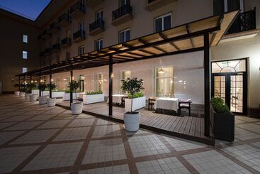 Lotte City Hotels Tashkent Palace