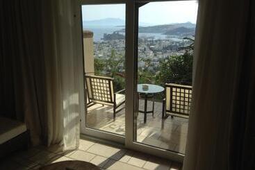 هتل The Marmara Bodrum  Adult Only