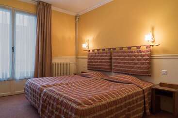 هتل Hostellerie Des Trois Pigeons
