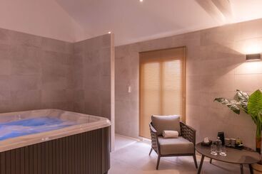 هتل Hôtel Les Nations The Originals Boutique Vichy
