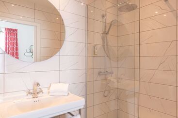 هتل Hôtel Les Nations The Originals Boutique Vichy