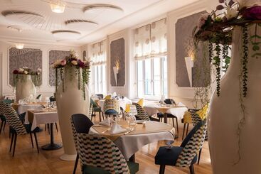 هتل Hôtel Les Nations The Originals Boutique Vichy
