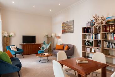 هتل Hôtel Les Nations The Originals Boutique Vichy