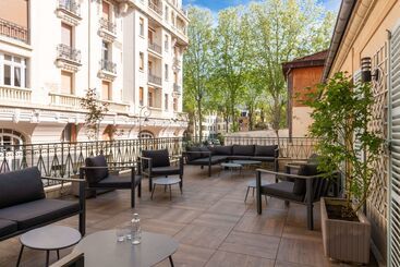 هتل Hôtel Les Nations The Originals Boutique Vichy