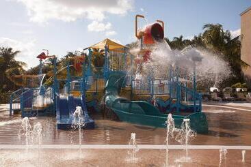 هتل The Ritzcarlton, Grand Cayman