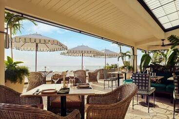 هتل The Ritzcarlton, Grand Cayman