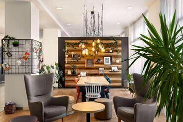 هتل Vienna House Easy By Wyndham Bucharest Airport