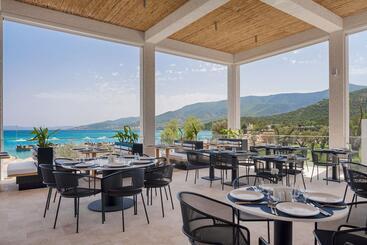 هتل Voyage Torba
