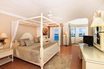 استراحتگاه Bahia Principe Grand Samana