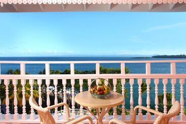استراحتگاه Bahia Principe Grand Samana