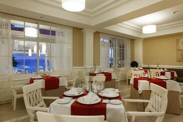 استراحتگاه Bahia Principe Grand Samana