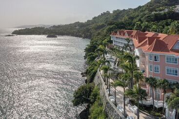 استراحتگاه Bahia Principe Grand Samana