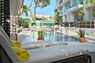 The Rockley By Ocean Hotels   Breakfast Included
