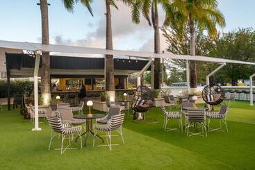 The Rockley By Ocean Hotels   Breakfast Included