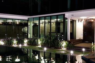 هتل Hermitage Boutique House
