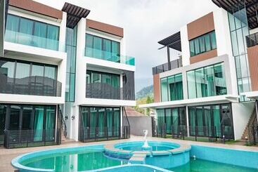 هتل Hermitage Boutique House