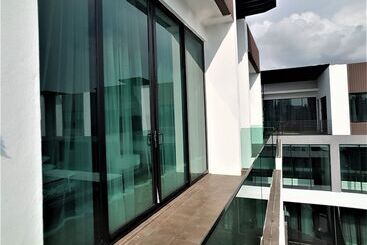 هتل Hermitage Boutique House